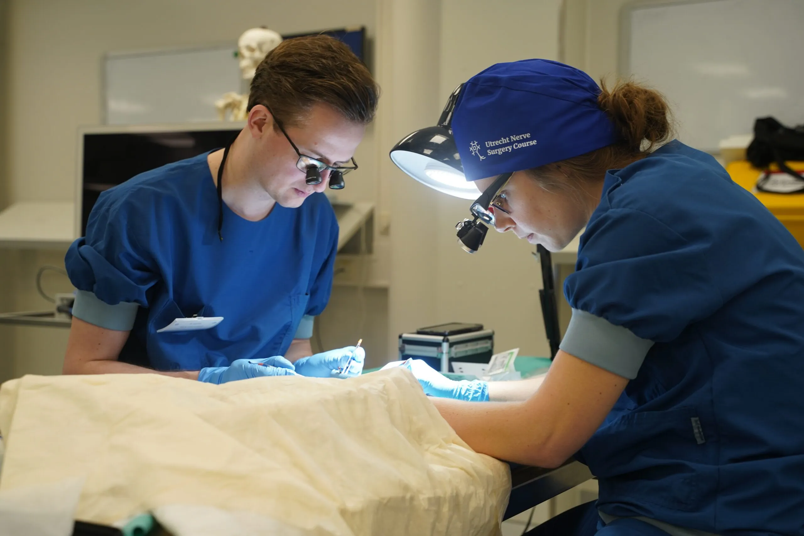 Participants and faculty during the dissection sessions